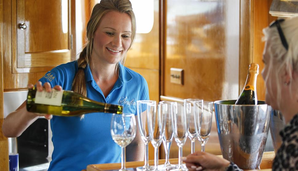 Wine Tasting & Sunset cruise aboard Seafin