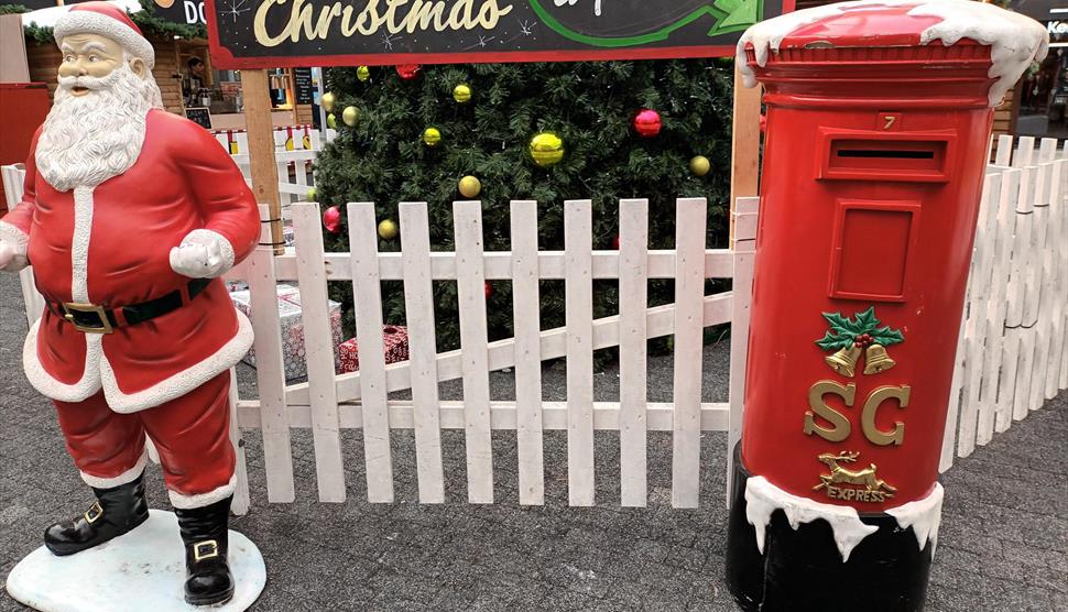 Christmas Carols at Festival Place 2022