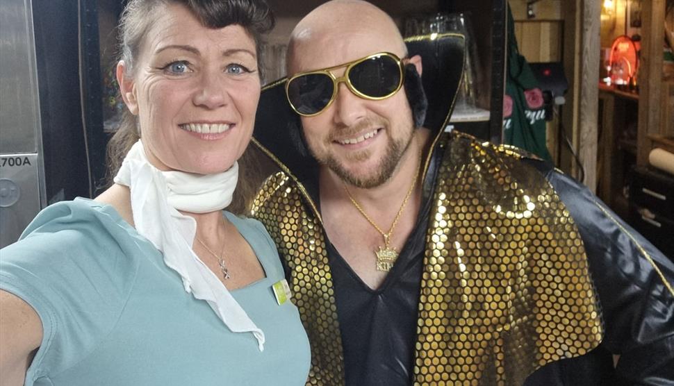 Peter Burns as Elvis