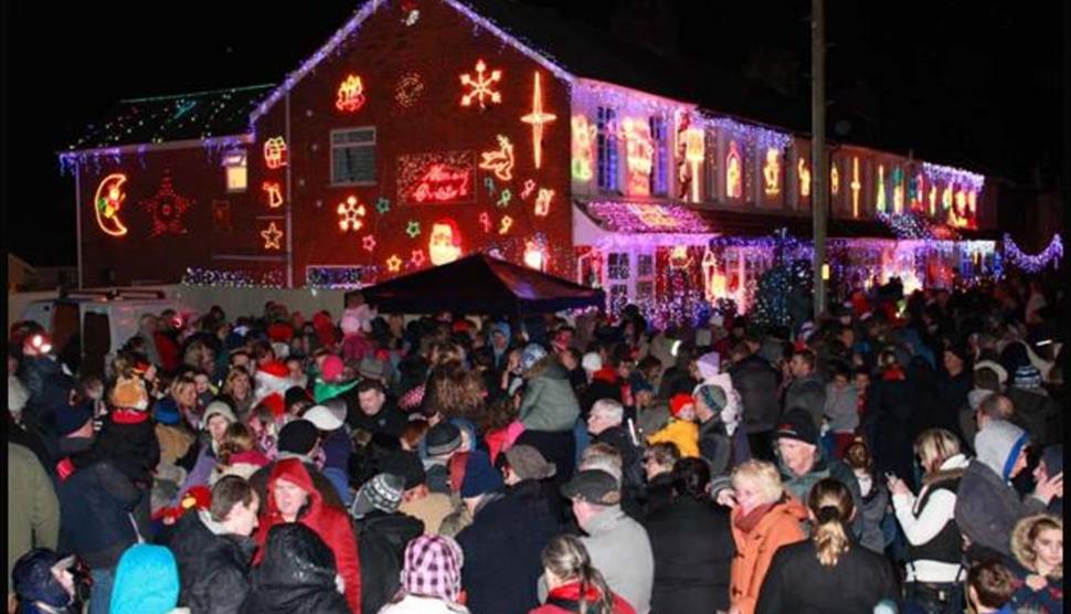 Byron Road, Barton on Sea Christmas Light Switch On