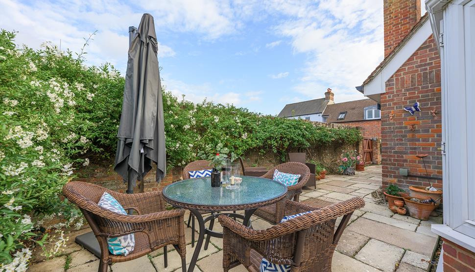 The exterior of Angel Cottage - a New Forest Holiday Cottage