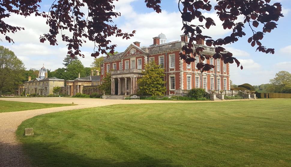 Calligraphy Workshop with Jodie Rose Calligraphy at Stansted Park