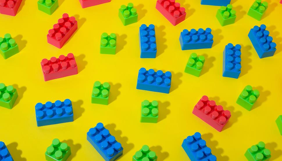 Creative Saturday: Build with Bricks!