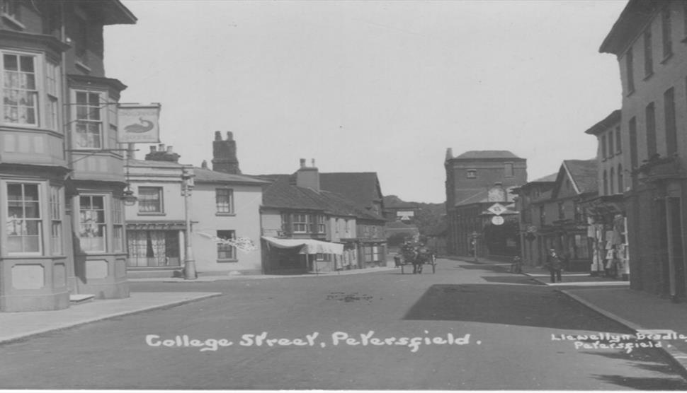 A Wander Down College Street in Petersfield