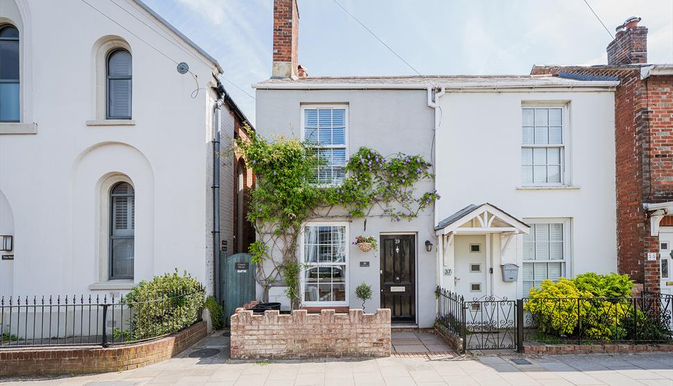 Exterior of Cormorant Cottage