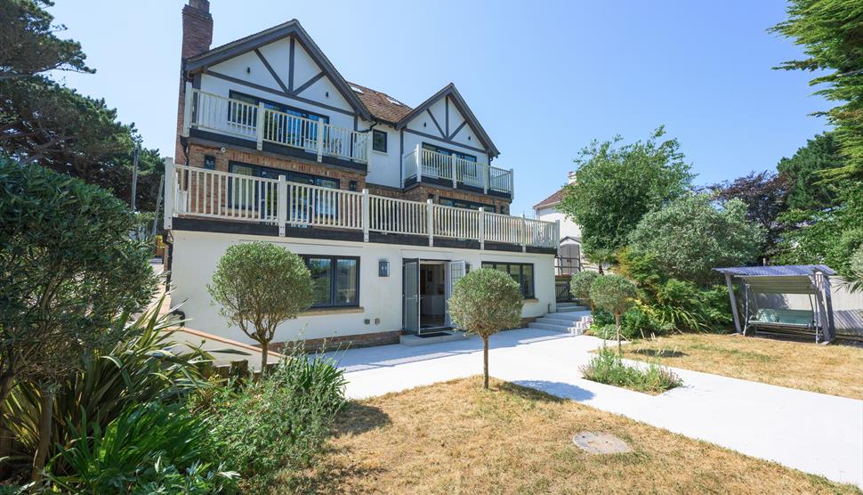 Danestream Manor