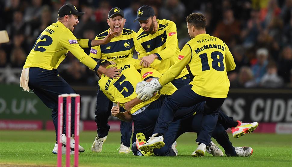 el clasicoast T20 Double Header