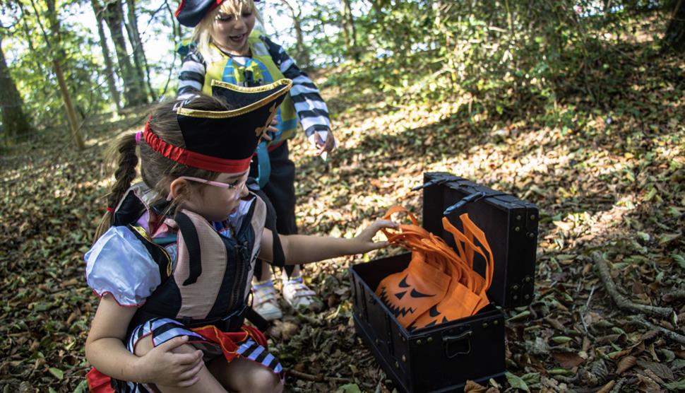 Canoe Halloween Treasure Hunt with New Forest Activities