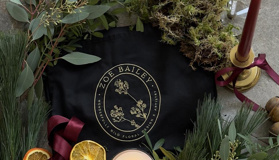 Christmas Wreath Making at The Alverbank Hotel