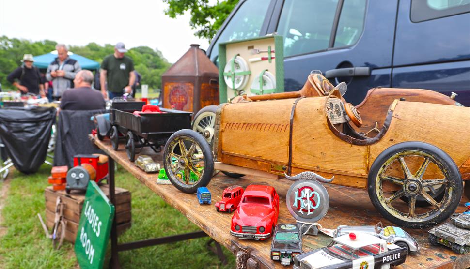 Spring Autojumble at Beaulieu