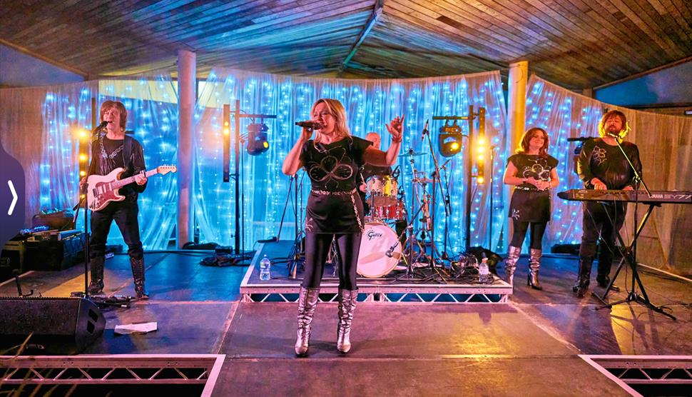 ABBA Tribute Picnic Concert at Sir Harold Hillier Gardens