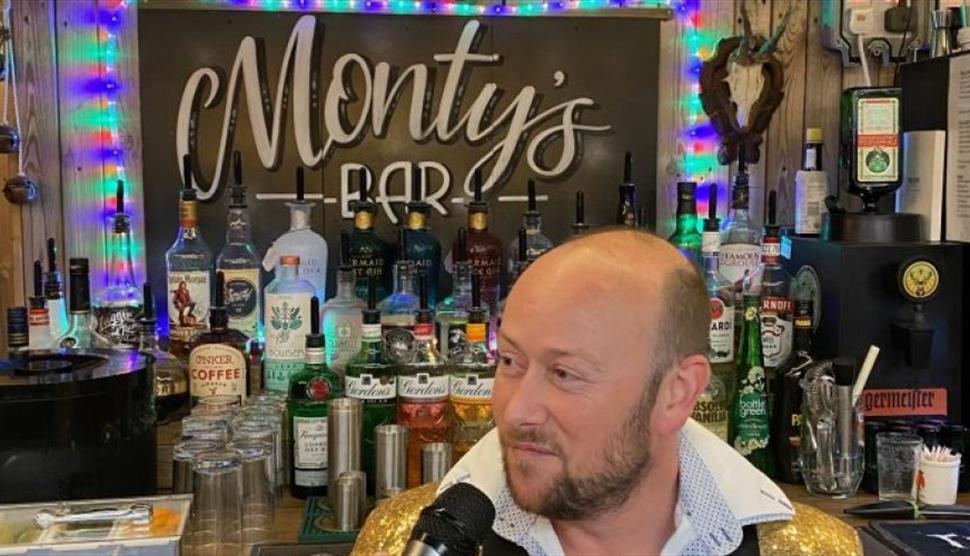 Peter Burns Live at Back of Beyond Touring, Camping & Glamping Park