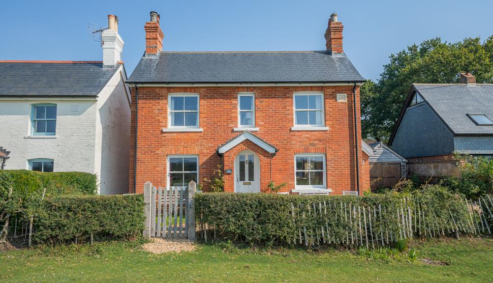 The exterior of Ivy Cottage - a New Forest Holiday Cottage