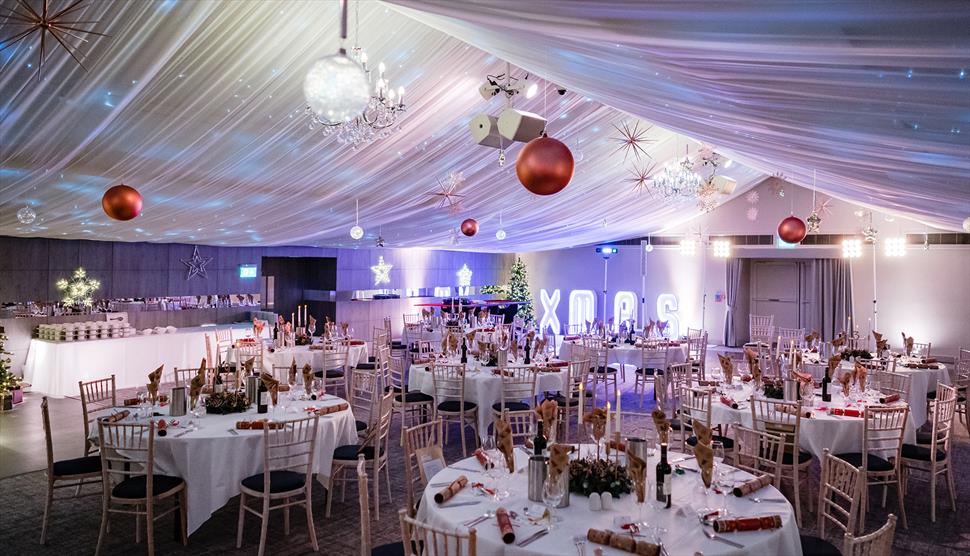 New Year's Eve Gala Dinner at Oakley Hall Hotel - Visit Hampshire
