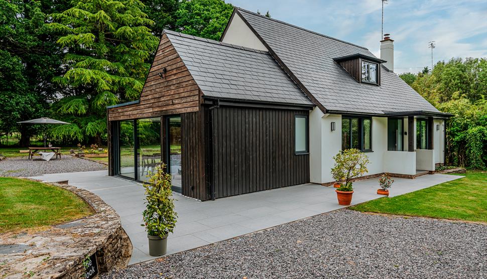 Exterior of The Nook, a New Forest Holiday Cottage