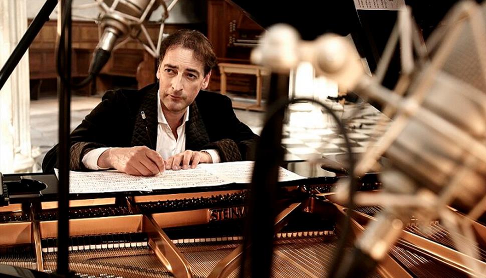 Alistair McGowan: Introductions to Classical Piano at Theatre Royal Winchester