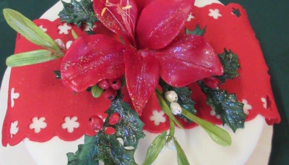 Poinsettia in Sugarpaste