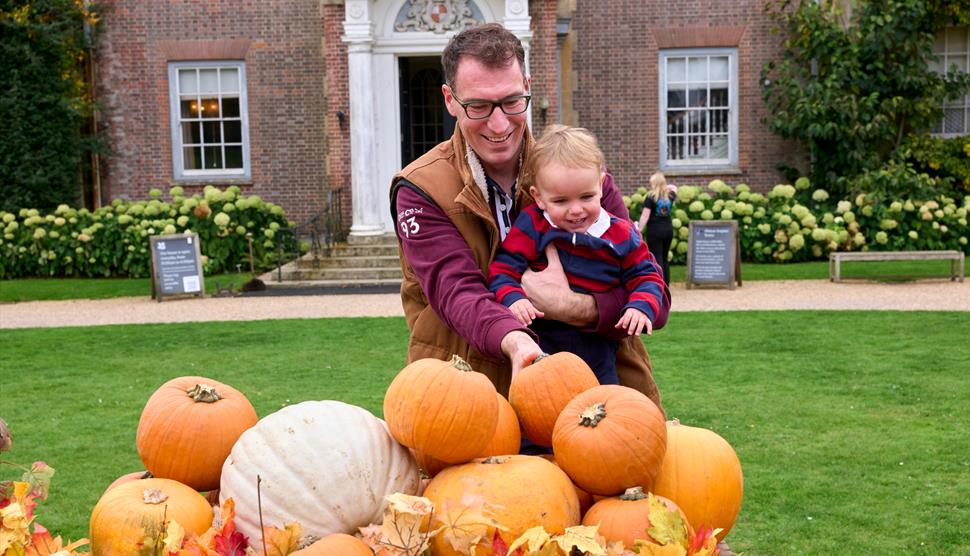 Pumpking displays outside the house at Hinton Ampner