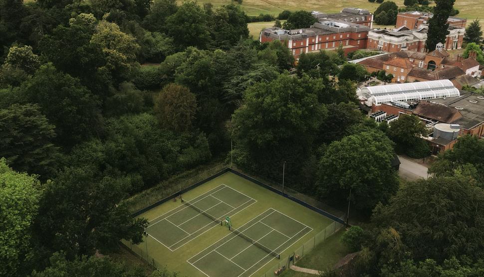 Tennis court at Four Seasons Hotel Hampshire