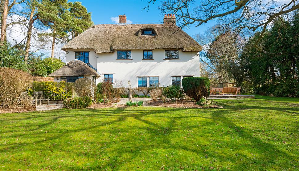 Thatchby Oak, New Forest Cottages