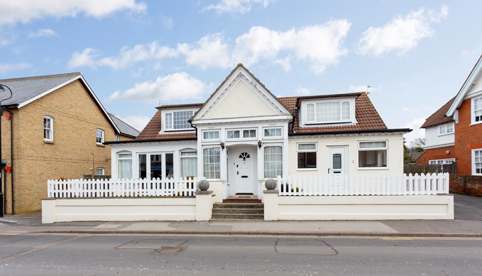 The exterior of The Hideaway, a New Forest Holiday Cottage