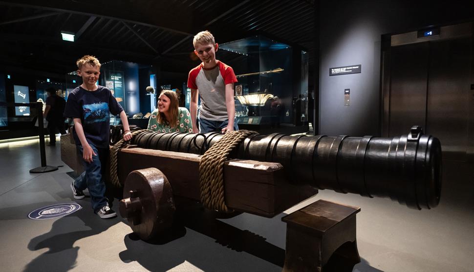 Meet the Tudors: Wicked weapons and the Tudors at war at The Mary Rose