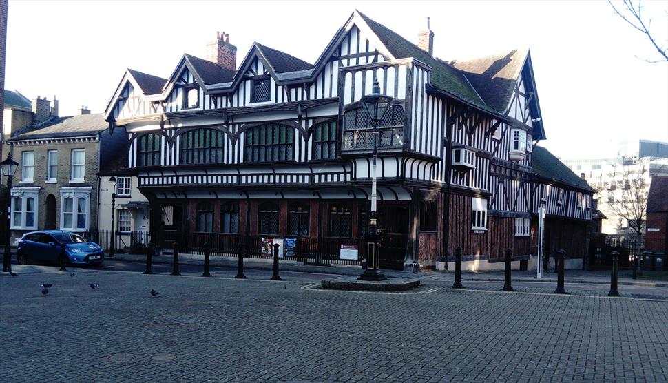 Tour: Inside and under the Medieval Town of Southampton
