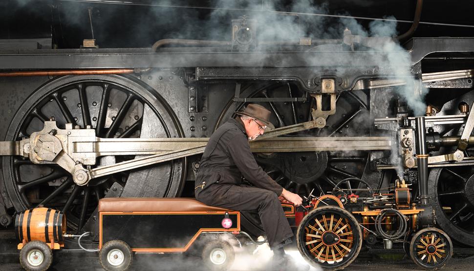 Vintage Vehicles at The Watercress Line