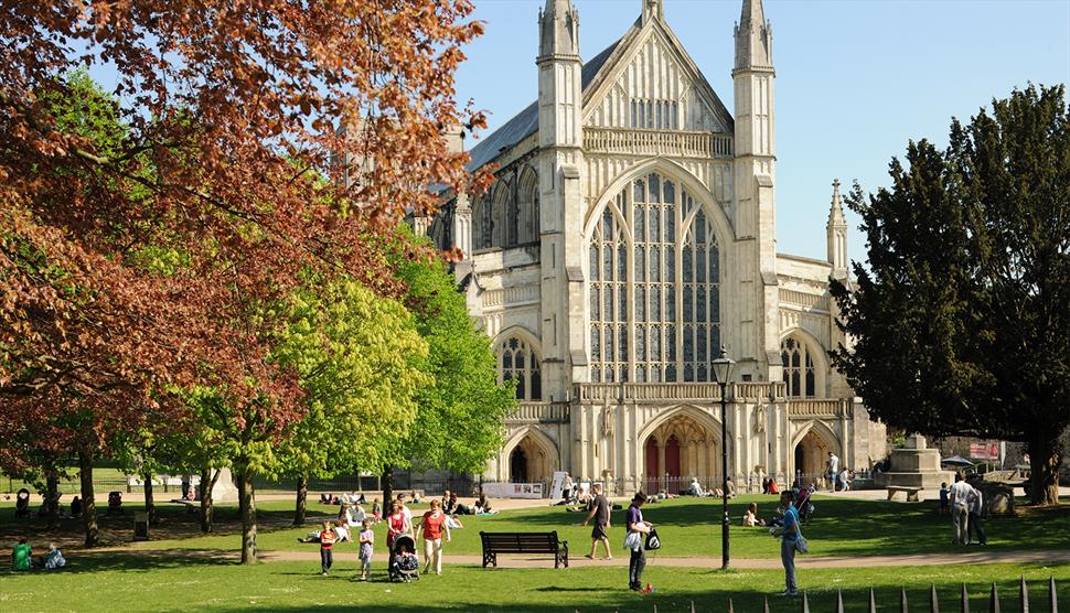 Professor Roger Richardson - "Father Knows Best"; Parental Advice in Seventeenth Century England at Winchester Cathedral