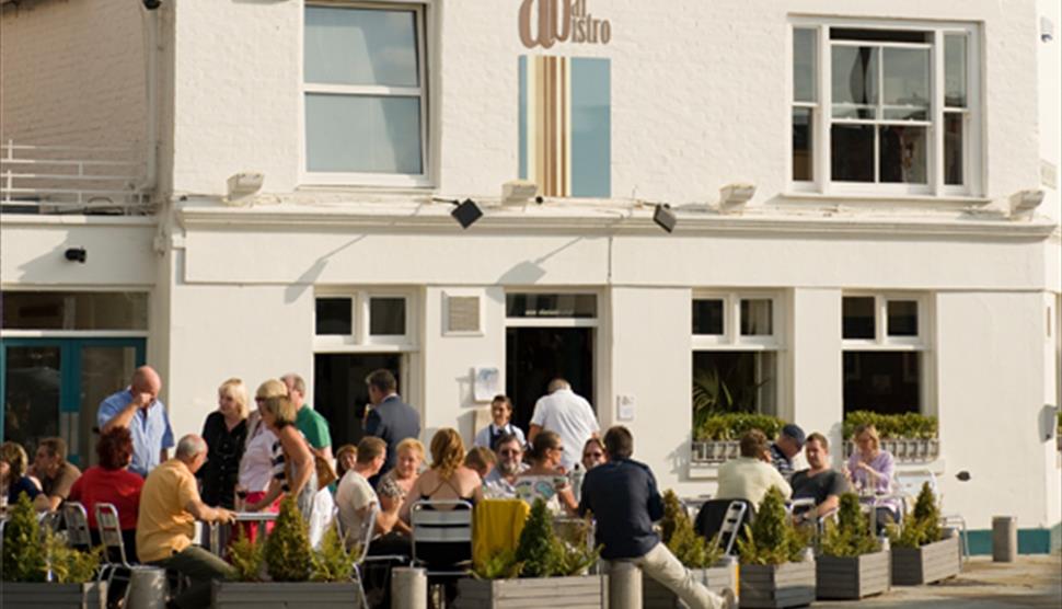 Dine al Fresco at aBar Bistro, Old Portsmouth