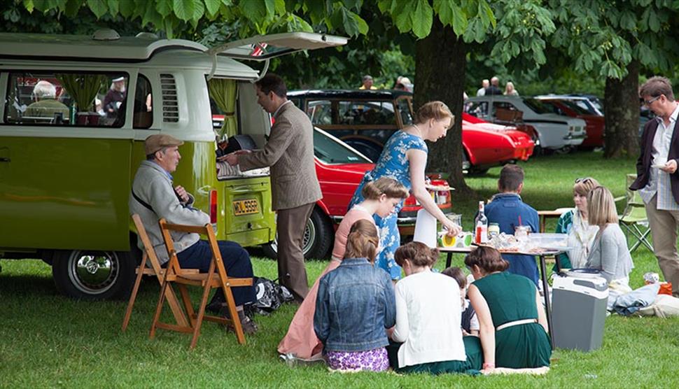 Park and Picnic Evening at Beaulieu