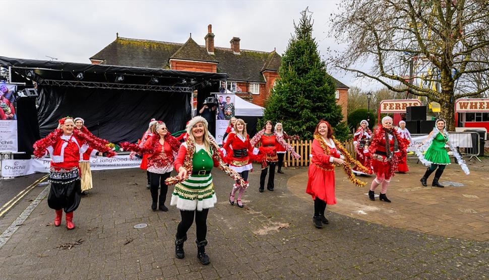 Ringwood Christmas Lights Switch On