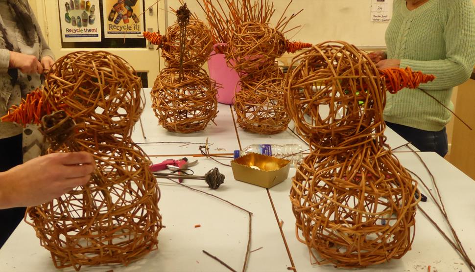 Create a Willow Snowman at Chandlers Ford Community Assoication Hall