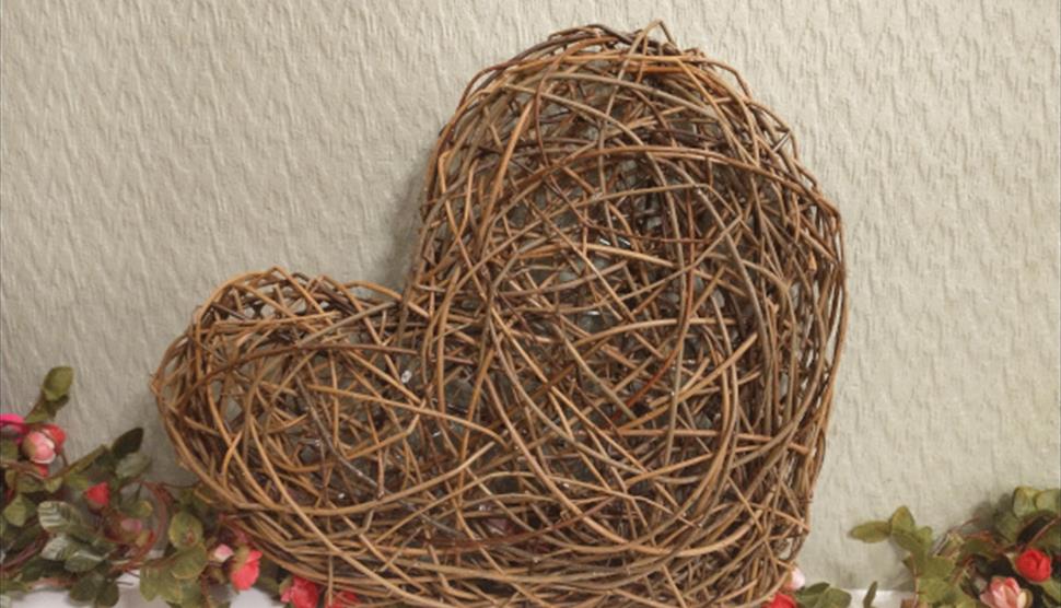 Willow weaving heart and flowers workshop