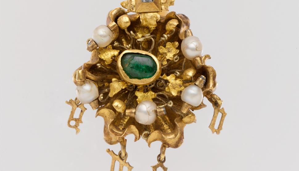Brooch with Counterfeit Emerald, The Cloisters Collection, 1957, The Metropolitan Museum of Art