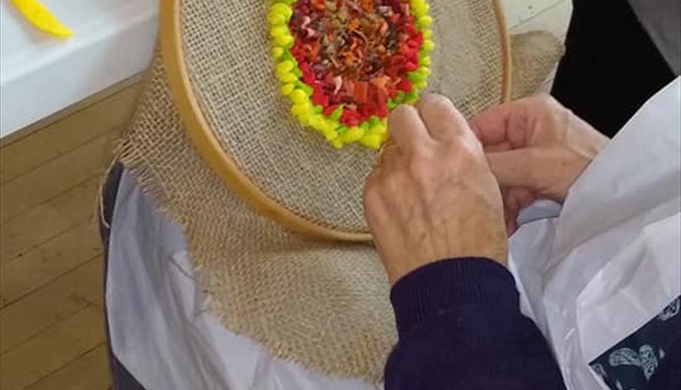 Flower rag rug workshop