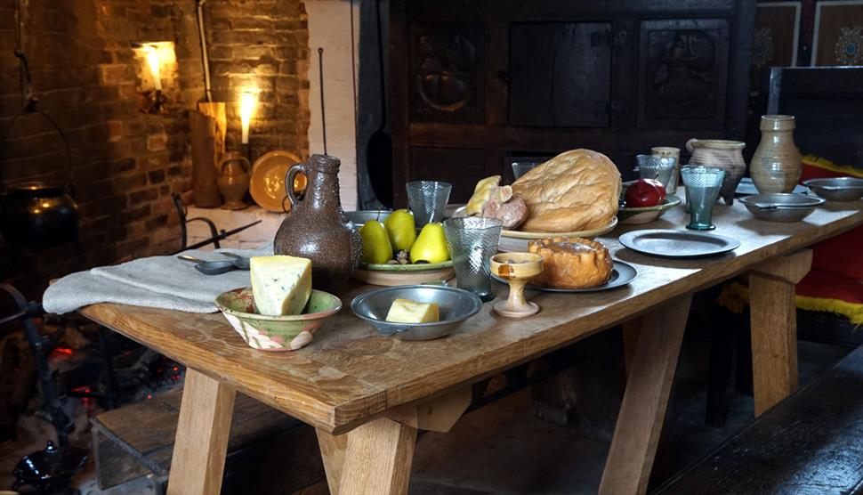 Meet the Tudors: Cooking, Eating and Feasting at The Mary Rose