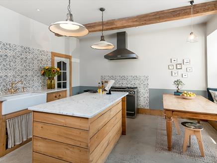 16a, Self Catering in Winchester Kitchen
