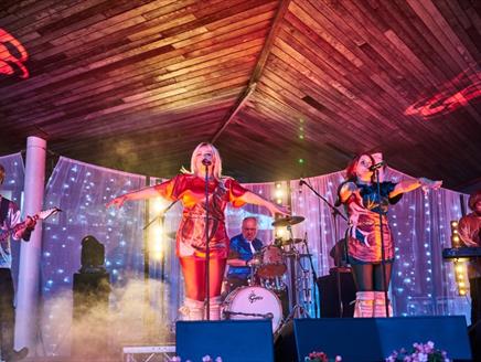 ABBA – Tribute Picnic Concert at Sir Harold Hillier Gardens