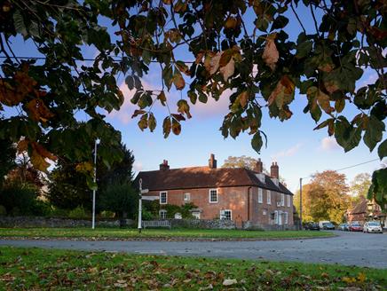 Jane Austen in the Autumn Walk and Workshop: Persuasion