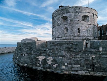 Calshot Castle