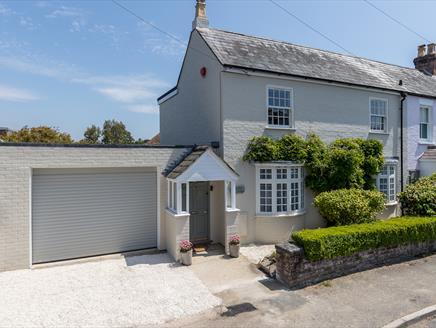 Camellia, New Forest Cottages