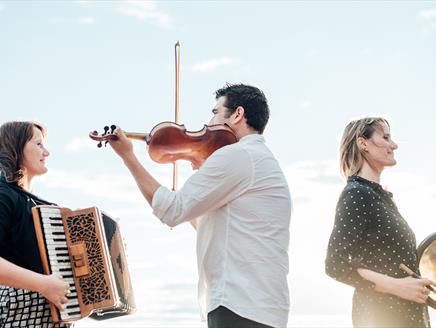Canadian Acadian Trio - Vishten "Horizons" UK Album Tour at Forest Arts Centre