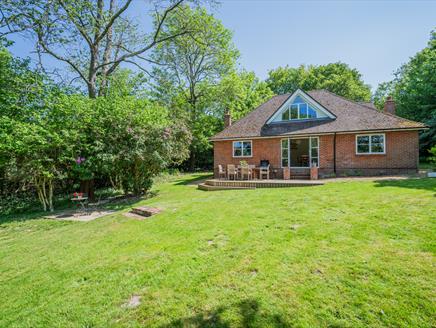 Fir Trees - a New Forest Holiday Cottage