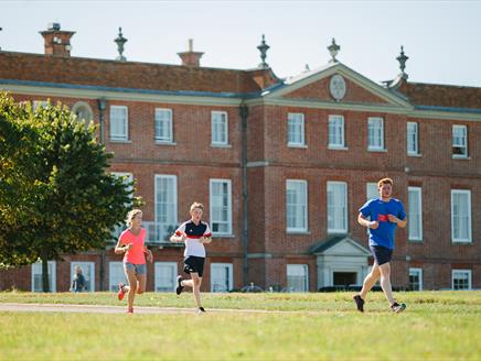 Four Seasons Charity Run for Cancer and Community