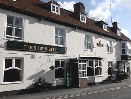 The Ship & Bell Hotel