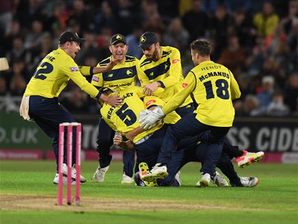 el clasicoast T20 Double Header