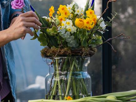 Spring Flower Arranging Workshop at Orange Grove Hotel & Gardens