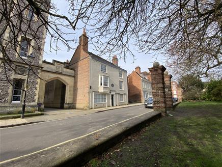 Jane Austen guided walking tour of Winchester