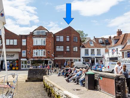 8 Admirals Court, New Forest Cottages